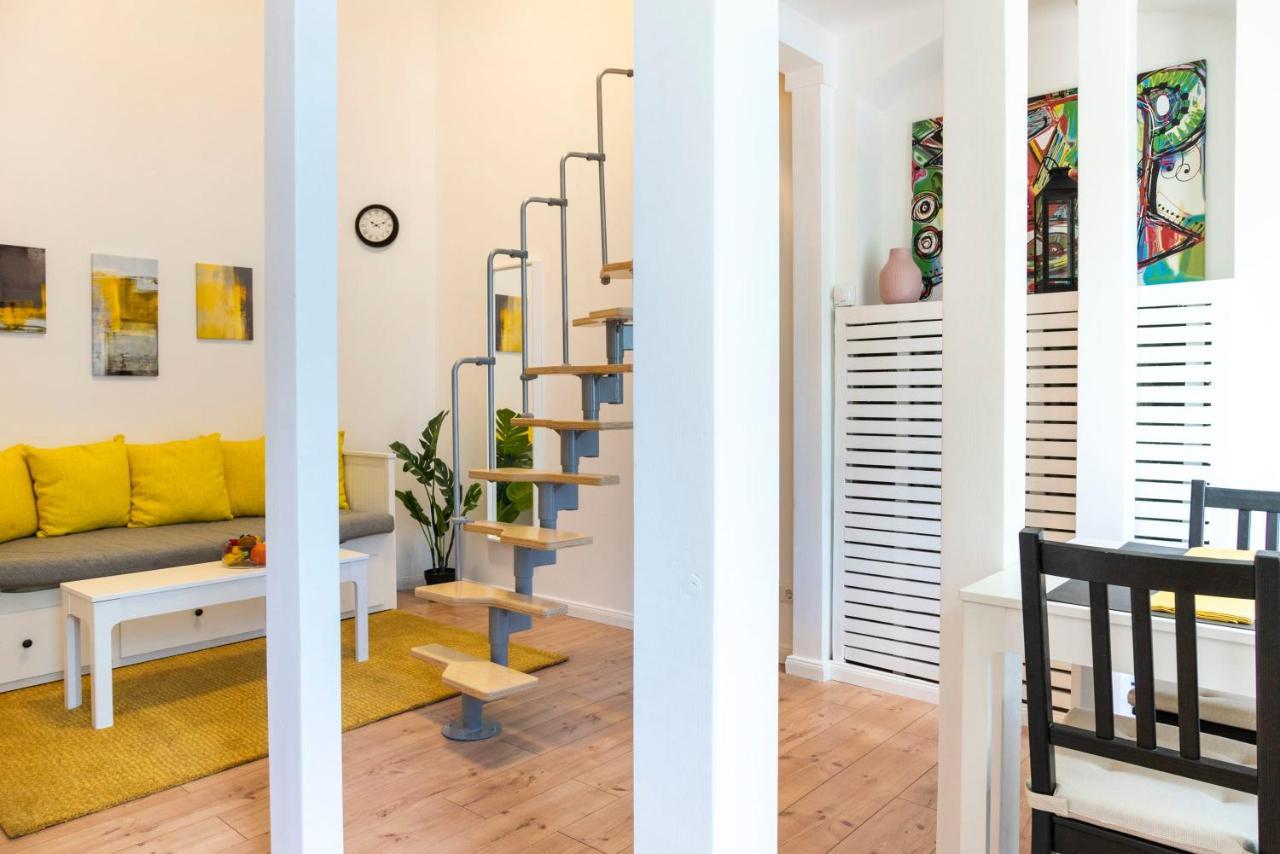 Spacious Loft Style Apartment In Berlin Willmersdorf Exterior foto